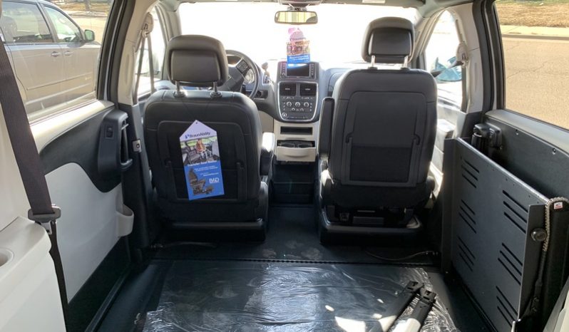 2019 Dodge Grand Caravan SXT full