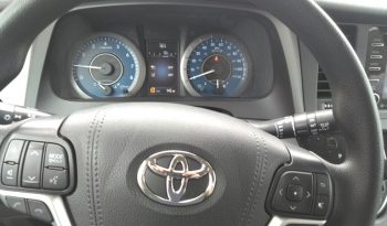 2020 Toyota Sienna LE full